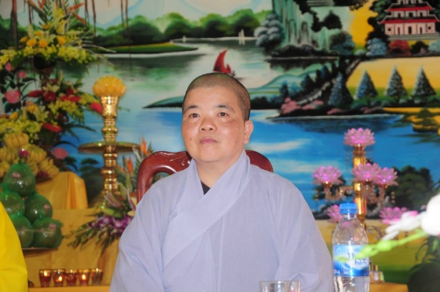 Thích Nhật Từ chia sẻ pháp thoại tại chùa Giáng