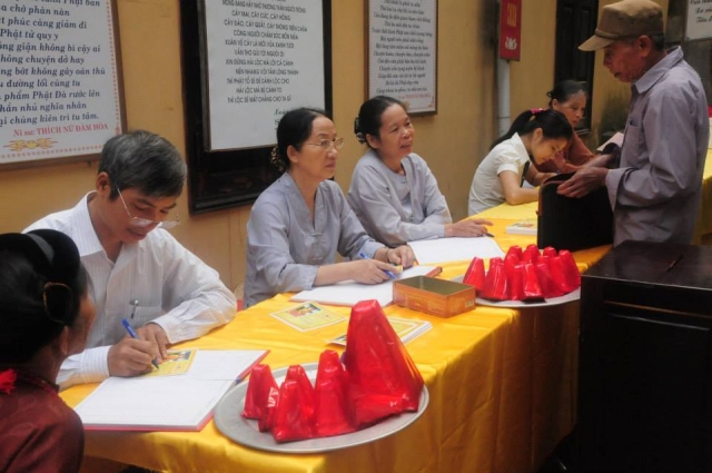 Thích Nhật Từ chia sẻ pháp thoại tại chùa Giáng