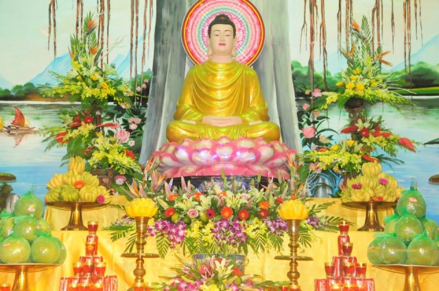 Thích Nhật Từ chia sẻ pháp thoại tại chùa Giáng