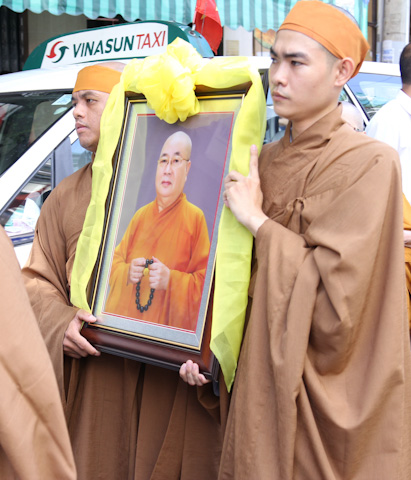 Cung thỉnh pháp tướng di ảnh cố HT. Thích Nhật Quang thăm chùa Thiện Mỹ