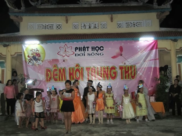 Phật Học Đời Sống tổ chức trung thu tại chùa Hưng Mỹ - Quảng Nam