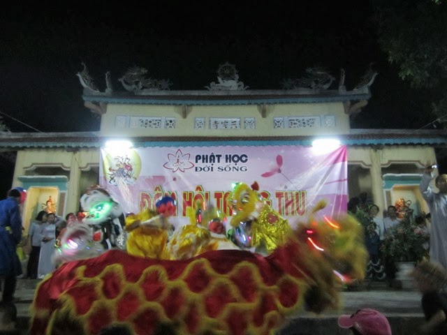 Phật Học Đời Sống tổ chức trung thu tại chùa Hưng Mỹ - Quảng Nam