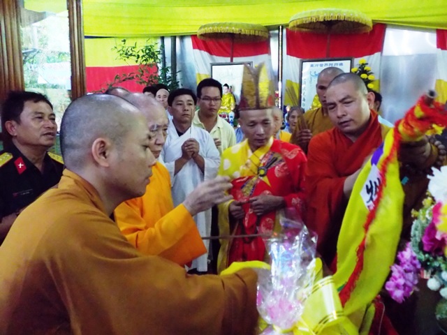 Khánh Hòa: Chùa Từ Tôn, 40 năm gánh nắng xây chùa (Hòn Đỏ)