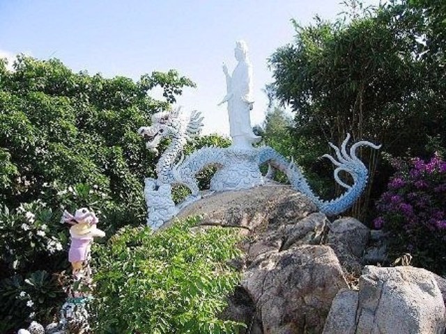 Khánh Hòa: Chùa Từ Tôn, 40 năm gánh nắng xây chùa (Hòn Đỏ)