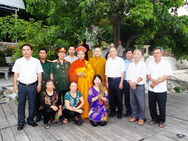 Khánh Hòa: Chùa Từ Tôn, 40 năm gánh nắng xây chùa (Hòn Đỏ)