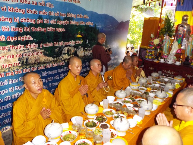 Khánh Hòa: Chùa Từ Tôn, 40 năm gánh nắng xây chùa (Hòn Đỏ)