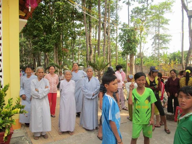 Đồng Tháp: Đoàn từ thiện “Hương miền tây” đến với bà con trước xuân Giáp Ngọ