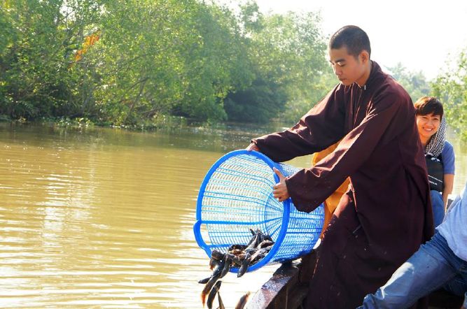 HỘI 14 CHỮ : PHÓNG SINH – TỪ THIỆN – HOA ĐĂNG – TU HỌC