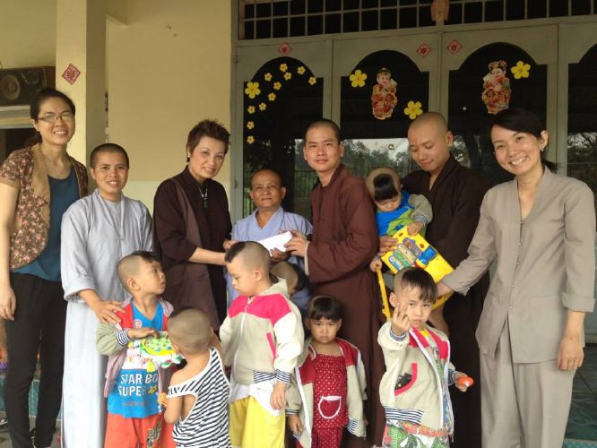Thầy Thích Thiện Đạt và chương trình thiện nguyện “Ấm áp mùa đông”