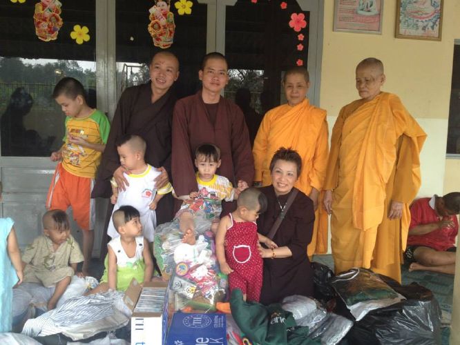 Thầy Thích Thiện Đạt và chương trình thiện nguyện “Ấm áp mùa đông”
