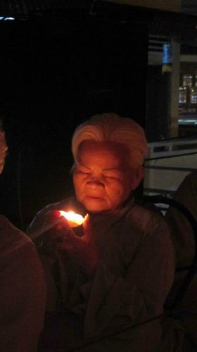 TP.HCM: Từng bừng, lắng động đêm hoa đăng mừng đức Thích Ca thành đạo chùa Linh Sơn, Hóc môn