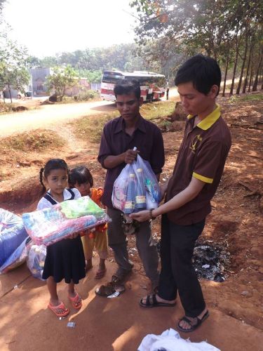 ĐĐ. Thích Đồng Tâm và chương trình thiện nguyện “Xuân yêu thương”