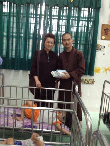 Thầy Thích Thiện Đạt và chương trình thiện nguyện “Ấm áp mùa đông”