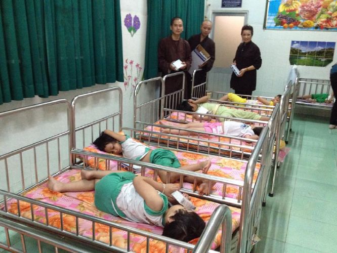 Thầy Thích Thiện Đạt và chương trình thiện nguyện “Ấm áp mùa đông”