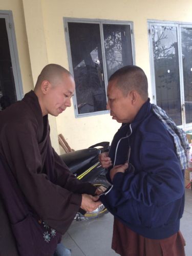 Thầy Thích Thiện Đạt và chương trình thiện nguyện “Ấm áp mùa đông”
