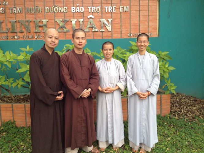 Thầy Thích Thiện Đạt và chương trình thiện nguyện “Ấm áp mùa đông”
