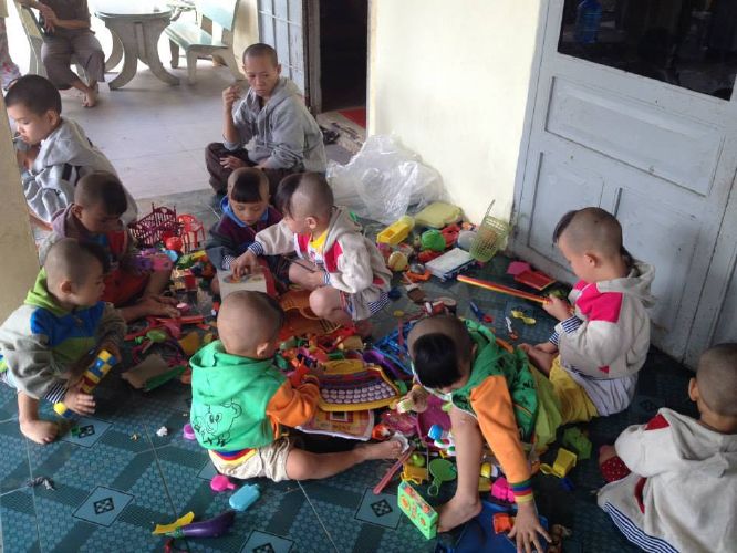 Thầy Thích Thiện Đạt và chương trình thiện nguyện “Ấm áp mùa đông”