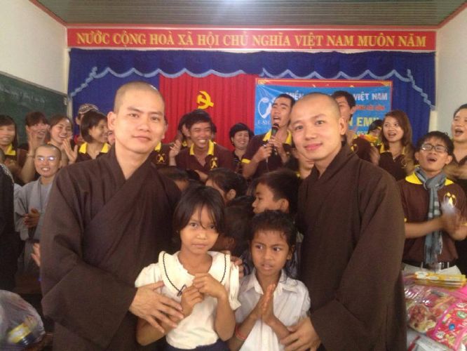 ĐĐ. Thích Đồng Tâm và chương trình thiện nguyện “Xuân yêu thương”