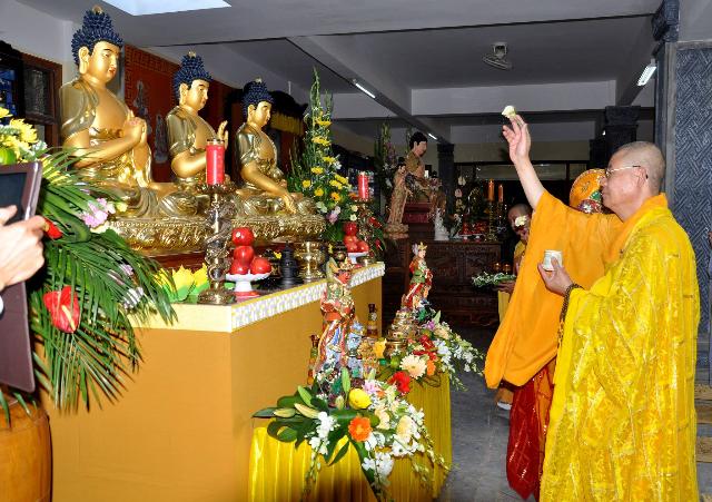 Chùa Khải Đoan Khai Đại Đàn Dược Sư Hải Hội Năm 2014