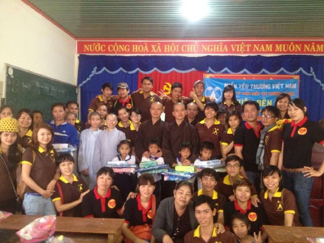ĐĐ. Thích Đồng Tâm và chương trình thiện nguyện “Xuân yêu thương”