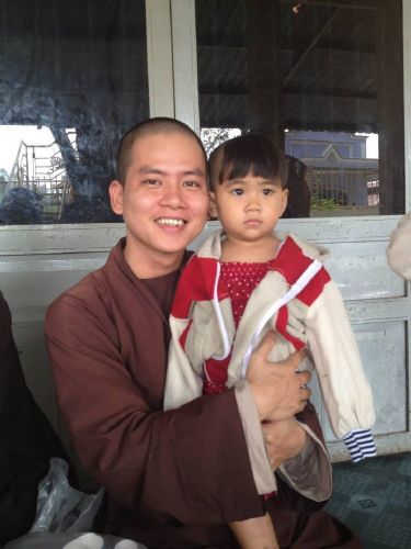 Thầy Thích Thiện Đạt và chương trình thiện nguyện “Ấm áp mùa đông”