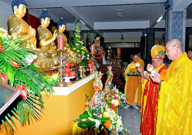 Chùa Khải Đoan Khai Đại Đàn Dược Sư Hải Hội Năm 2014