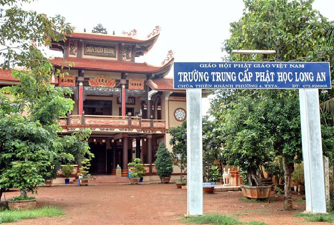 Đồng Tháp: Đoàn từ thiện “Hương miền tây” đến với bà con trước xuân Giáp Ngọ