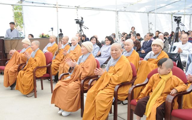 Hoa Kỳ: Thiền viện Vô Ưu kỷ niệm 11 năm thành lập