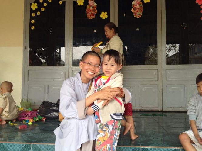 Thầy Thích Thiện Đạt và chương trình thiện nguyện “Ấm áp mùa đông”