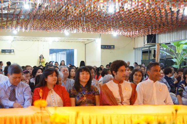 Buổi Chiếu Phim Tại Chùa Vĩnh Nghiêm, Sydney, Úc Châu Được Thành Công Viên Mãn