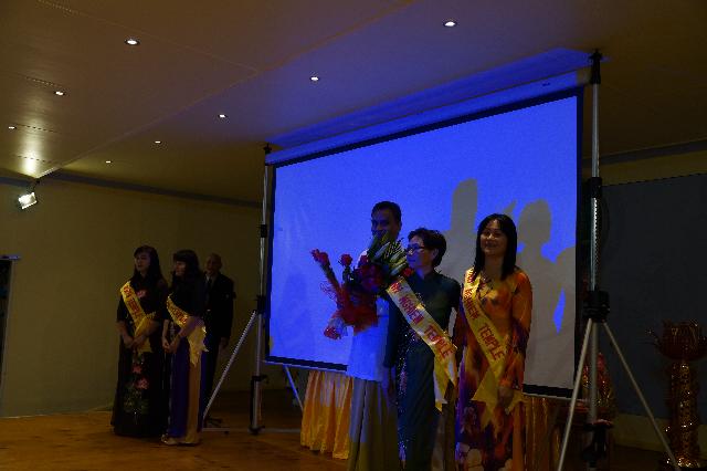 Buổi Chiếu Phim Tại Chùa Vĩnh Nghiêm, Sydney, Úc Châu Được Thành Công Viên Mãn