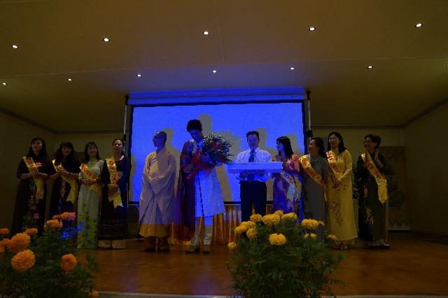Buổi Chiếu Phim Tại Chùa Vĩnh Nghiêm, Sydney, Úc Châu Được Thành Công Viên Mãn