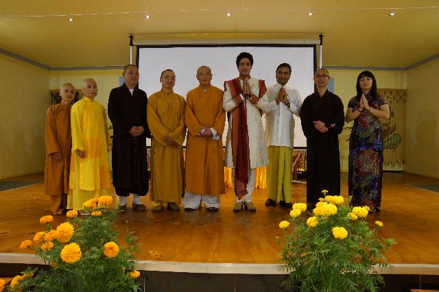 Buổi Chiếu Phim Tại Chùa Vĩnh Nghiêm, Sydney, Úc Châu Được Thành Công Viên Mãn