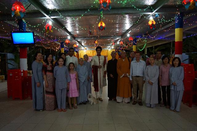 Buổi Chiếu Phim Tại Chùa Vĩnh Nghiêm, Sydney, Úc Châu Được Thành Công Viên Mãn