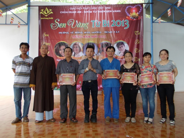 Chuyến từ thiện đầu tiên của chương trình Sen Vàng Từ Bi 2013