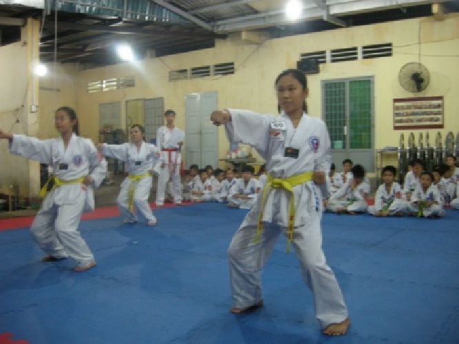 TP. HCM: Chùm ảnh lớp võ thuật Taekwondo chùa Thiên Chánh thi nâng cấp