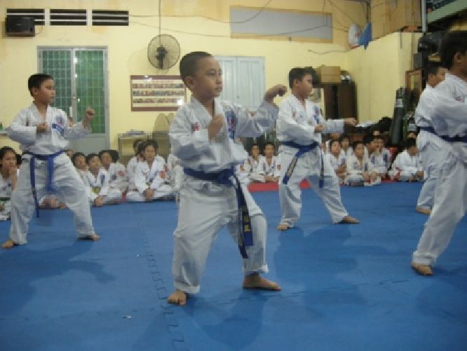 TP. HCM: Chùm ảnh lớp võ thuật Taekwondo chùa Thiên Chánh thi nâng cấp