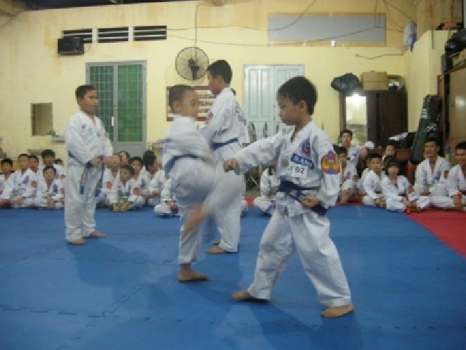 TP. HCM: Chùm ảnh lớp võ thuật Taekwondo chùa Thiên Chánh thi nâng cấp
