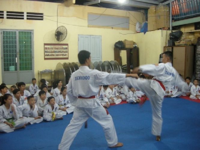 TP. HCM: Chùm ảnh lớp võ thuật Taekwondo chùa Thiên Chánh thi nâng cấp