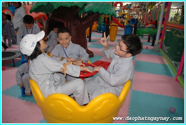 Khóa tu Gieo Hạt Từ Tâm 23 tại khu du lịch Suối Tiên với chủ đề Ai Là Thiên Tài