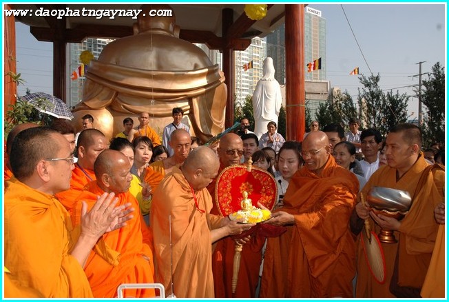Phật giáo Nam tông tưởng niệm 60 năm tổ sư Minh Đăng Quang vắng bóng