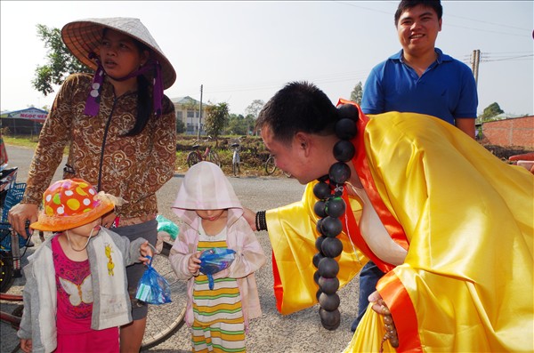 Đức Phật Di Lặc mang mùa xuân về sông nước miền Tây