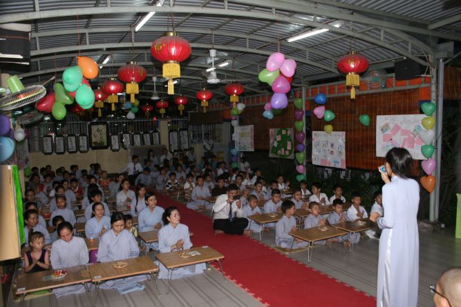 TP.HCM: Thiêng liêng lễ mừng ngày nhà giáo, 20/11 tại chùa Thiên Chánh