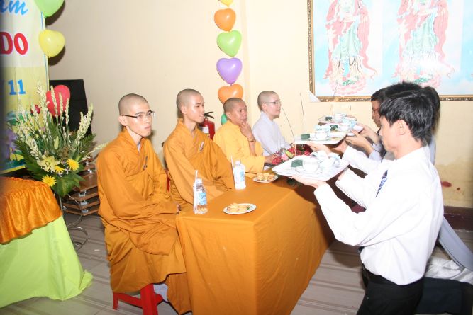 TP.HCM: Thiêng liêng lễ mừng ngày nhà giáo, 20/11 tại chùa Thiên Chánh