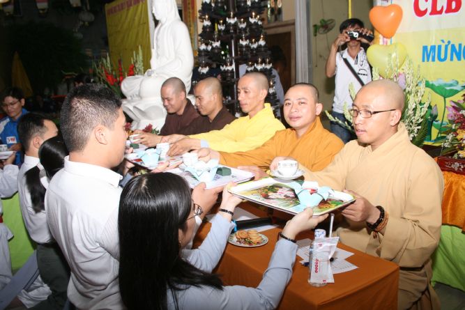 TP.HCM: Thiêng liêng lễ mừng ngày nhà giáo, 20/11 tại chùa Thiên Chánh