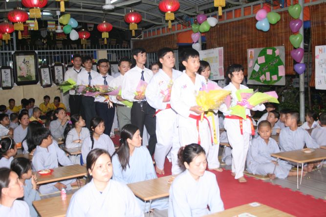 TP.HCM: Thiêng liêng lễ mừng ngày nhà giáo, 20/11 tại chùa Thiên Chánh