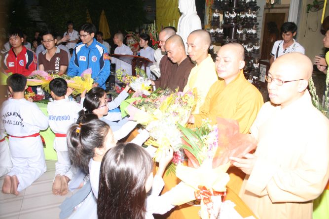 TP.HCM: Thiêng liêng lễ mừng ngày nhà giáo, 20/11 tại chùa Thiên Chánh