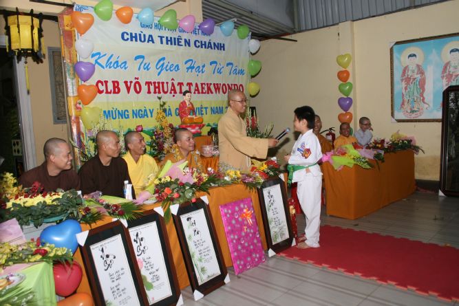 TP.HCM: Thiêng liêng lễ mừng ngày nhà giáo, 20/11 tại chùa Thiên Chánh