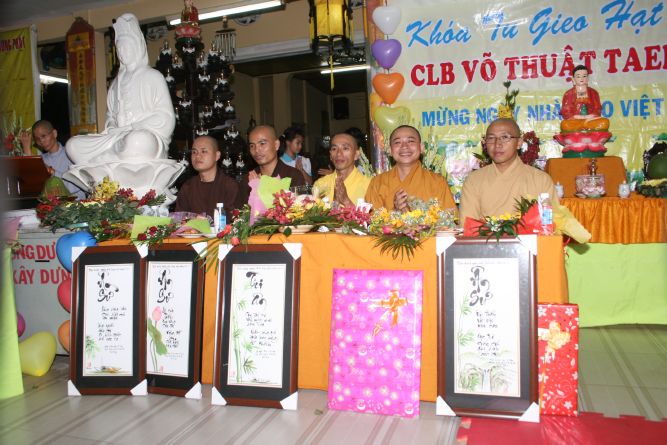 TP.HCM: Thiêng liêng lễ mừng ngày nhà giáo, 20/11 tại chùa Thiên Chánh
