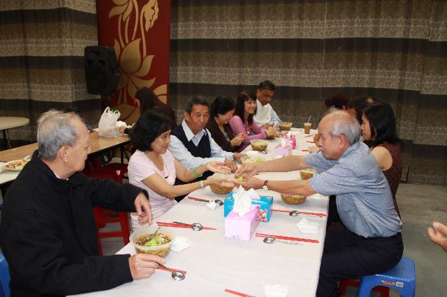 Buổi Chiếu Phim Tại Chùa Quang Minh, Melbourne, Úc Châu Được Thành Công Viên Mãn